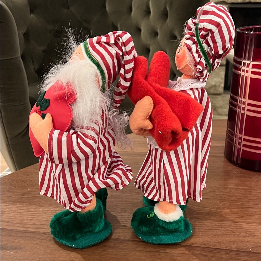 Annalee 13” 2006 Festive Striped Santa and Mrs. Claus Figurines - Picture 5 of 5